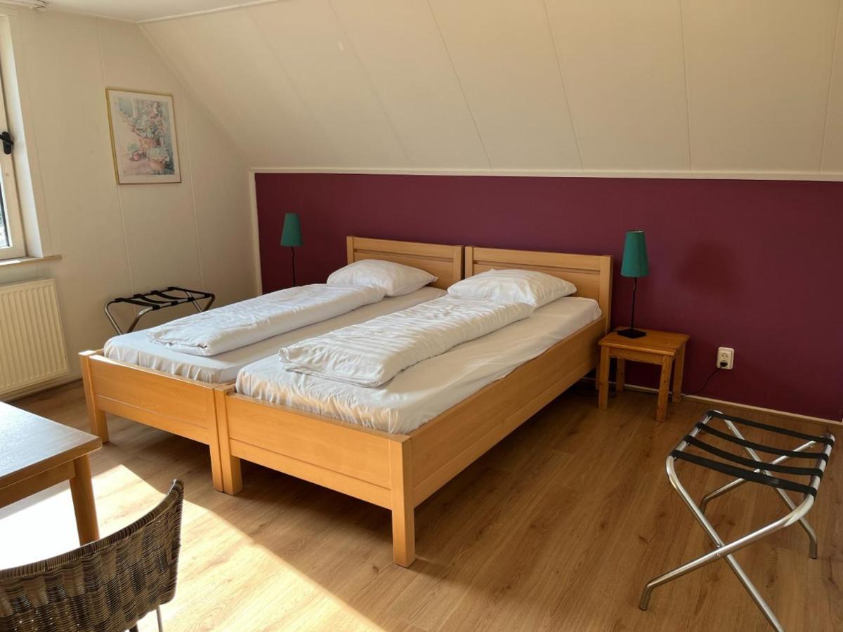 Hotel De Oude Molen フロースベーク エクステリア 写真